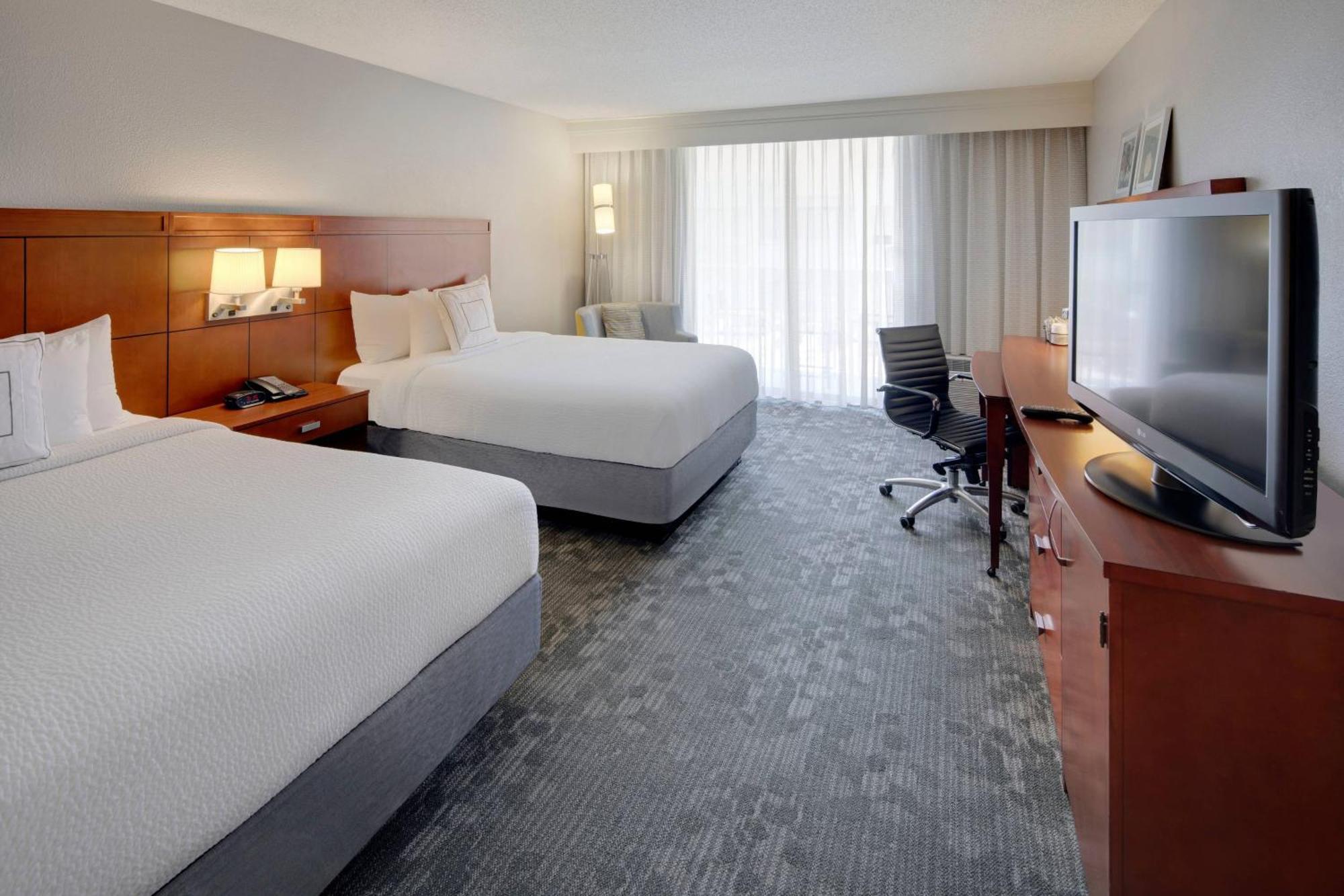 คอร์ตยาร์ด แอตแลนตา นอร์ครอส/พีซทรี คอร์เนอร์ Hotel ภายนอก รูปภาพ