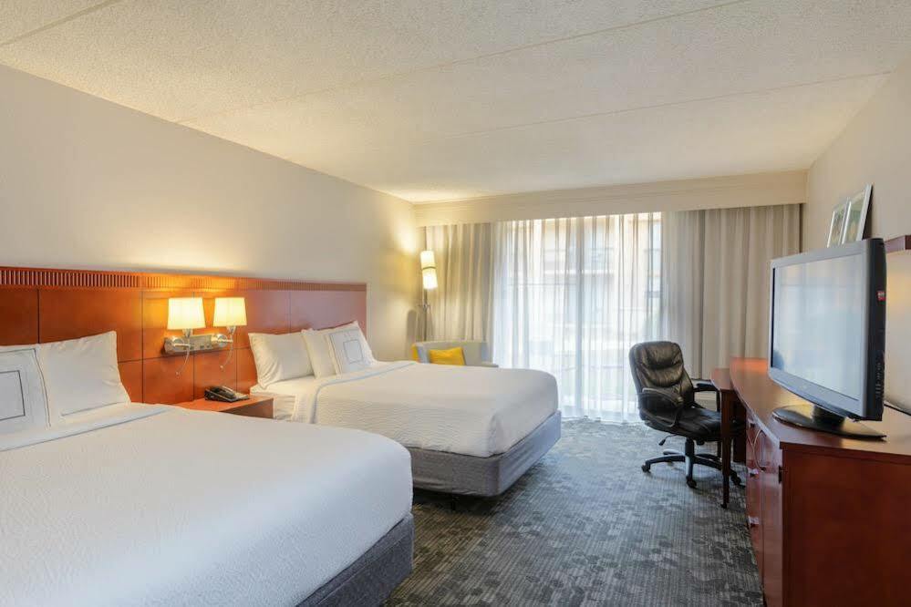 คอร์ตยาร์ด แอตแลนตา นอร์ครอส/พีซทรี คอร์เนอร์ Hotel ภายนอก รูปภาพ